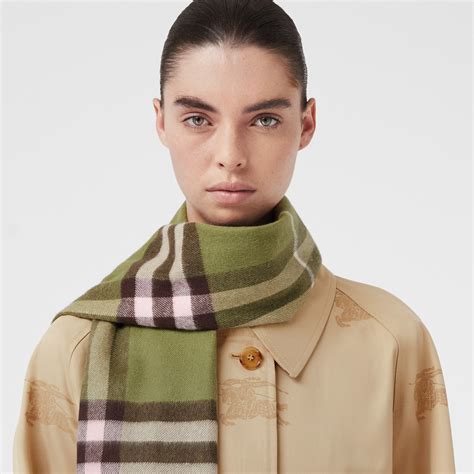 The Burberry Scarf 